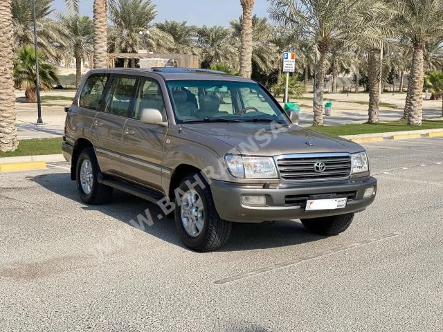 Toyota  Land Cruiser  VXR  2003  SUV  Automatic  8  449,200  AWD  Gold  Gasoline