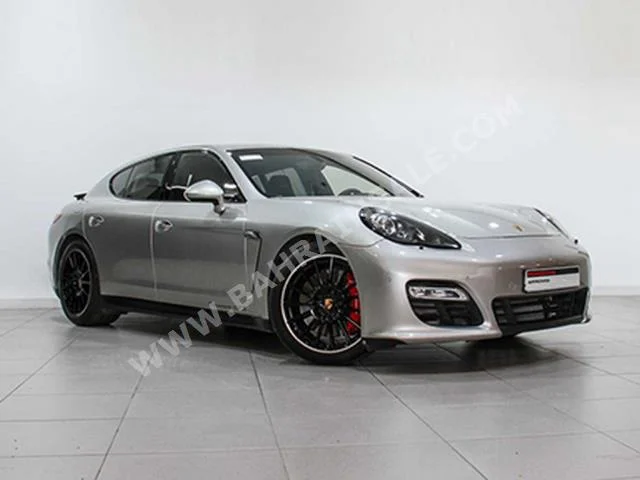 Porsche  Panamera  GTS  2013  Sedan  Automatic  8  39,000  RWD  Silver  Gasoline
