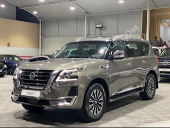 نيسان  باترول  بلاتنيوم  2014  اس يو في  اتوماتك  8  140,000  دفع رباعي  سونيك تايتينيم  بنزين