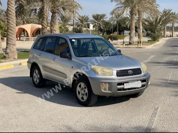 تويوتا  4 راف  2003  اس يو في  اتوماتك  4  189,900  دفع أمامي  فضي  بنزين