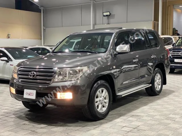 تويوتا  لاند كروزر  جي اكس ار  2011  اس يو في  اتوماتك  8  395,000  دفع رباعي  بنزين
