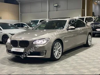 بي ام دبليو  الفئة - السابعة  750 Li  2013  سيدان  اتوماتك  8  94,000  دفع خلفي  ذهبي  بنزين