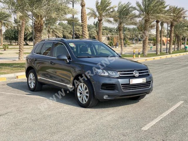 فوكس واغن  طوارق  2013  اس يو في  اتوماتك  6  169,350  دفع خلفي  رمادي  بنزين
