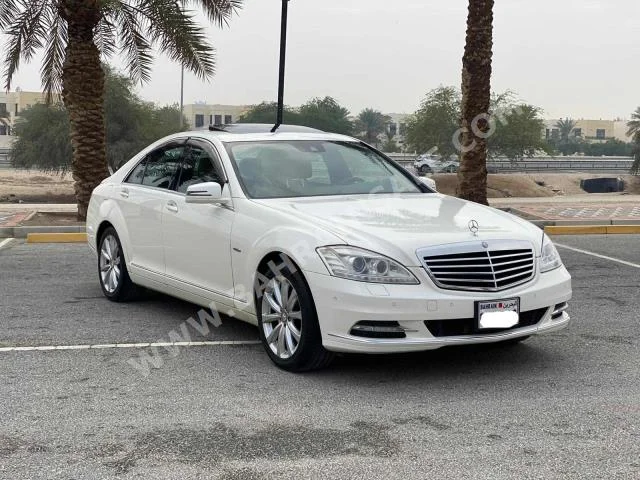 مرسيدس - بنز  اس - كلاس  350  2011  سيدان  اتوماتك  6  163,150  دفع خلفي  أبيض  بنزين