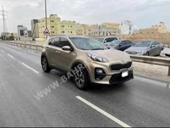 كيا  سبورتج  2019  اس يو في  اتوماتك  4  74,000  دفع رباعي  ذهبي  بنزين