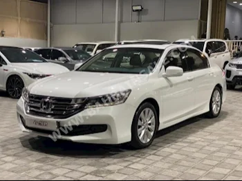 هوندا  اكورد  2015  سيدان  اتوماتك  4  72,000  دفع أمامي  أبيض  بنزين