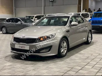 كيا  اوبتما  2013  سيدان  اتوماتك  4  150,000  دفع أمامي  ذهبي  بنزين