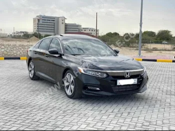 هوندا  اكورد  سبورت  2019  سيدان  اتوماتك  4  45,000  دفع أمامي  أسود  بنزين