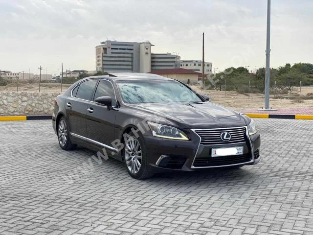 Lexus  LS  460 L  2013  Sedan  Automatic  8  136,650  RWD  Brown  Gasoline