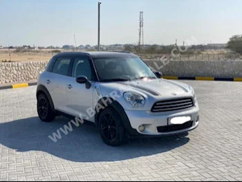 ميني  كوبر  كاونتري مان  2014  هاتشباك  اتوماتك  4  144,000  دفع أمامي  فضي  بنزين