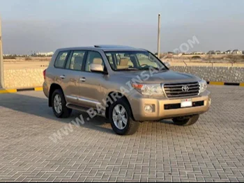 تويوتا  لاند كروزر  جي اكس ار  2015  اس يو في  اتوماتك  8  271,800  دفع كلي مستمر  بيج  بنزين