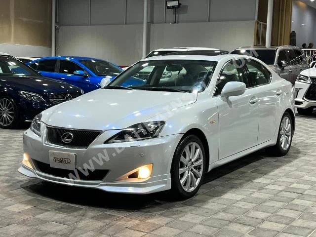 لكزس  اي اس  300  2007  سيدان  اتوماتك  6  240,000  دفع خلفي  أبيض  بنزين
