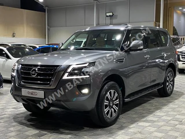 نيسان  باترول  اس اي  2020  اس يو في  اتوماتك  6  40,000  دفع رباعي  رمادي  بنزين