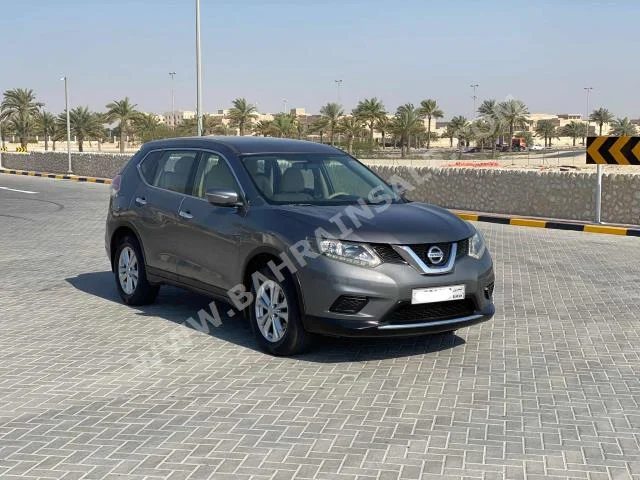Nissan  X-Trail  2015  SUV  Automatic  4  89,800  RWD  Gray  Gasoline