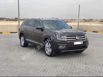 فوكس واغن  إيوس  2019  اس يو في  اتوماتك  6  48,000  دفع كلي مستمر  بني  بنزين