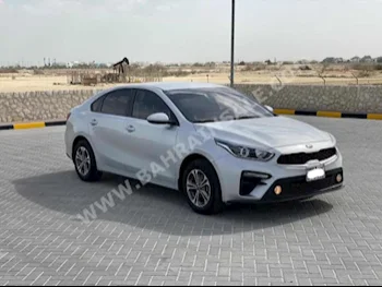 كيا  سيراتو  2021  سيدان  اتوماتك  4  18,700  دفع أمامي  فضي  بنزين