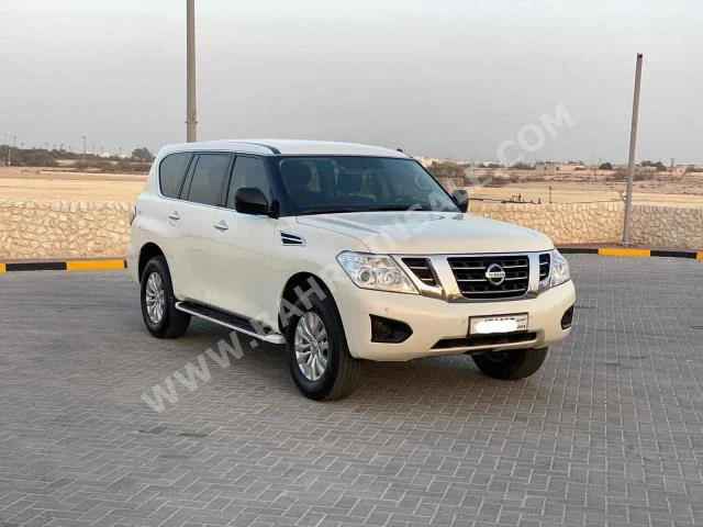 نيسان  باترول  أكس أي  2019  اس يو في  اتوماتك  6  119,200  دفع خلفي  أبيض  بنزين