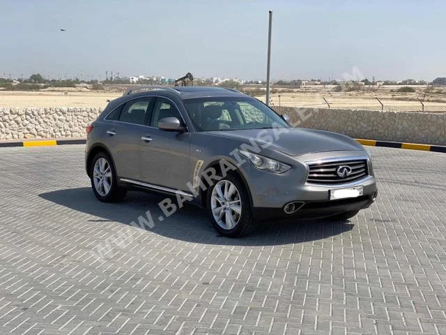 انفنيتي  اف اكس  37  2013  اس يو في  اتوماتك  6  187,350  دفع خلفي  رمادي  بنزين