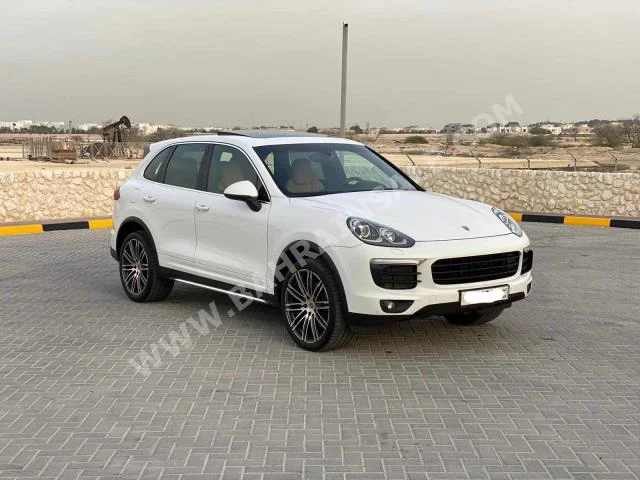 بورش  كيان  2016  اس يو في  اتوماتك  6  90,650  دفع كلي مستمر  أبيض  بنزين