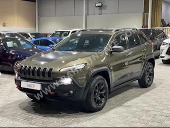 جييب  شيروكي  2015  اس يو في  اتوماتك  6  70,000  دفع رباعي  أخضر زيتوني  بنزين