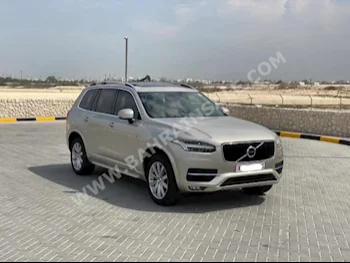 فولفو  اكس سي  90  2016  اس يو في  اتوماتك  4  61,800  دفع أمامي  ذهبي  بنزين