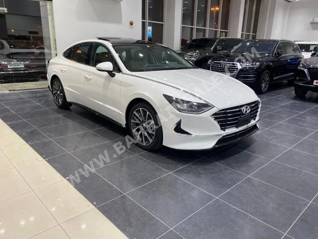 هيونداي  سوناتا  2021  سيدان  اتوماتك  4  10  دفع أمامي  أبيض  بنزين