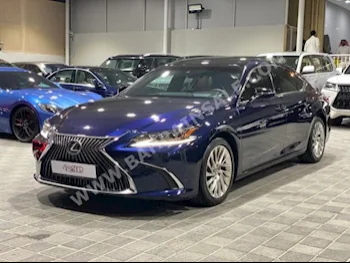 لكزس  اي اس  350  2019  سيدان  اتوماتك  6  30,000  دفع خلفي  أزرق غامق  بنزين