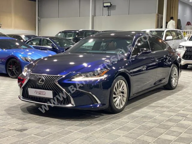 Lexus  ES  350  2019  Sedan  Automatic  6  30,000  RWD  Dark Blue  Gasoline