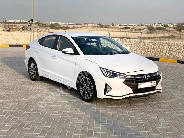 هيونداي  جيتز  2019  سيدان  اتوماتك  4  124,950  دفع أمامي  أبيض  بنزين