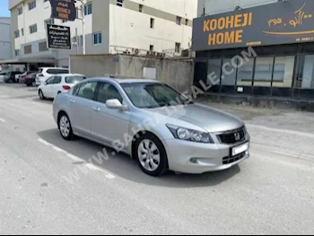 هوندا  اكورد  2008  سيدان  اتوماتك  4  219,400  دفع أمامي  فضي  بنزين