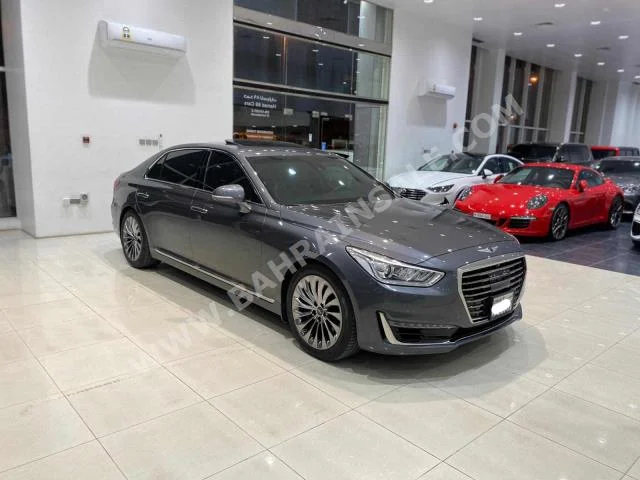 هيونداي  جينيسس  5.0  2017  سيدان  اتوماتك  8  40,650  دفع كلي مستمر  رمادي  بنزين