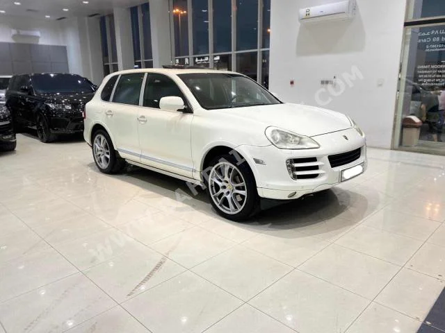 Porsche  Cayenne  S  2009  SUV  Automatic  8  130,950  AWD  White  Gasoline