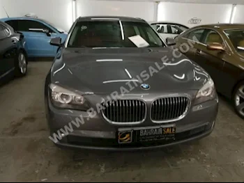 بي ام دبليو  الفئة - السابعة  730 Li  2012  سيدان  اتوماتك  6  90,000  دفع خلفي  رمادي  بنزين