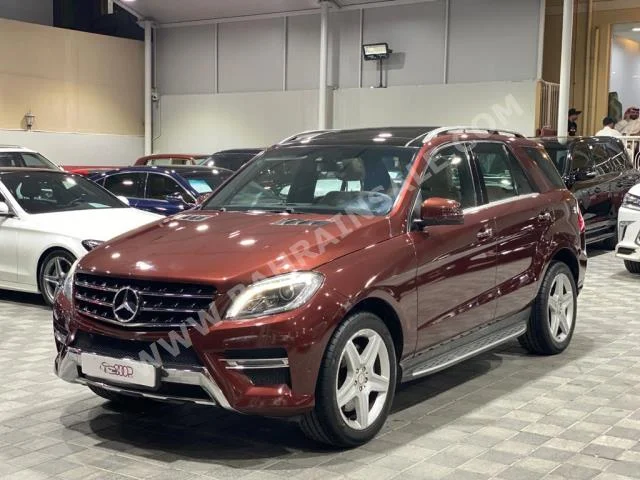 مرسيدس - بنز  ام ال - كلاس  400 AMG  2015  اس يو في  اتوماتك  6  75,000  دفع رباعي  أحمر غامق  بنزين