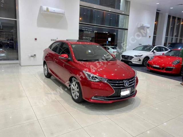 شيري  شيري  2020  سيدان  اتوماتك  4  37,400  دفع أمامي  أحمر  بنزين