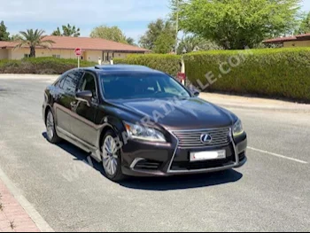 لكزس  ال اس  460 L  2014  سيدان  اتوماتك  8  131,800  دفع كلي مستمر  بني  بنزين