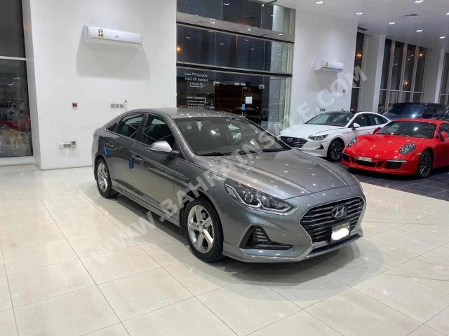 هيونداي  سوناتا  2018  سيدان  اتوماتك  4  112,500  دفع أمامي  رمادي  بنزين