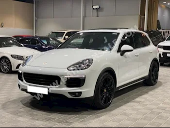 Porsche  Cayenne  S  2015  SUV  Automatic  6  90,000  4WD  White  Gasoline