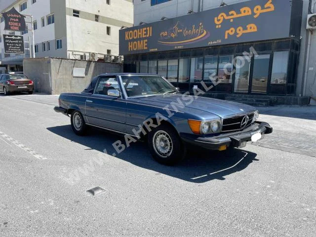 Mercedes-Benz  SL-Class  380  1982  Classic  Automatic  8  10  RWD  Blue  Gasoline