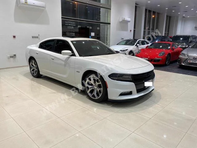 دودج  تشارجر  ار تي  2015  سيدان  اتوماتك  8  107,950  دفع خلفي  أبيض  بنزين