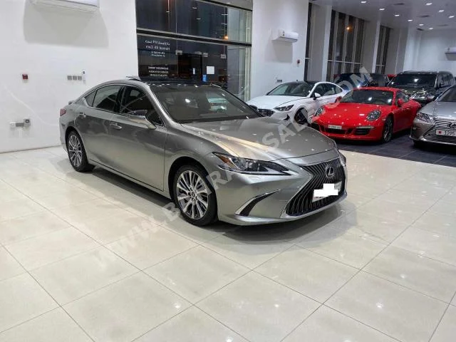 لكزس  اي اس  350  2019  سيدان  اتوماتك  6  29,500  دفع كلي مستمر  فضي  بنزين