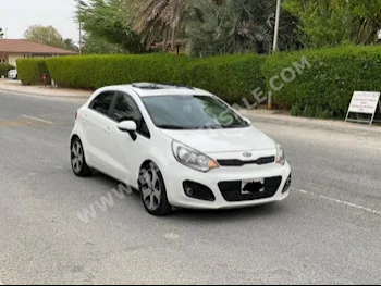 كيا  ريو  2014  سيدان  اتوماتك  4  113,900  دفع أمامي  أبيض  بنزين