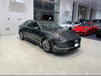 هيونداي  سوناتا  2022  سيدان  اتوماتك  4  1,500  دفع أمامي  رمادي  بنزين