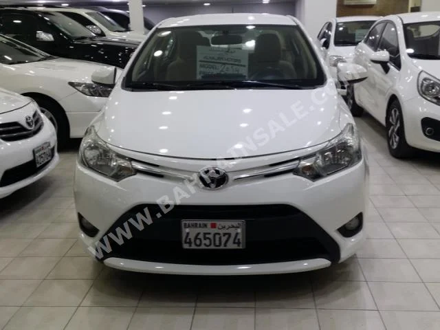 Toyota  Yaris  2014  Sedan  Automatic  4  72,000  4WD  White  Gasoline
