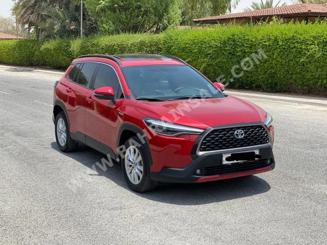 Toyota  Corolla  2022  SUV  Automatic  4  4,000  FWD  Red  Gasoline