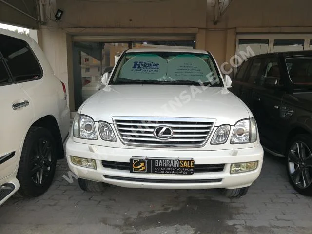 Lexus  LX  470  2006  SUV  Automatic  8  102,000  4WD  White  Gasoline