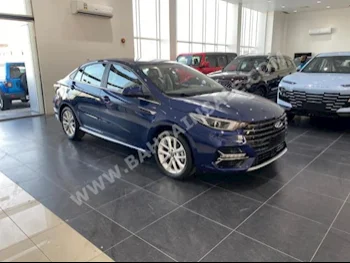 شيري  شيري  2022  سيدان  اتوماتك  4  1  دفع أمامي  ازرق  بنزين