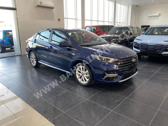 شيري  شيري  2022  سيدان  اتوماتك  4  1  دفع أمامي  ازرق  بنزين