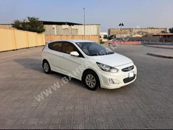هيونداي  اكسنت  2015  هاتشباك  اتوماتك  4  82,100  دفع أمامي  أبيض  بنزين
