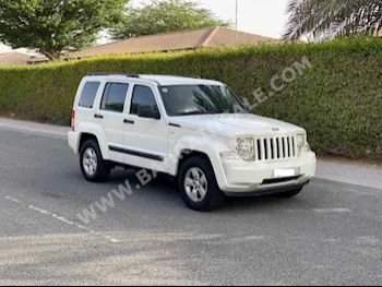 جييب  شيروكي  2010  اس يو في  اتوماتك  6  211,800  دفع خلفي  أبيض  بنزين